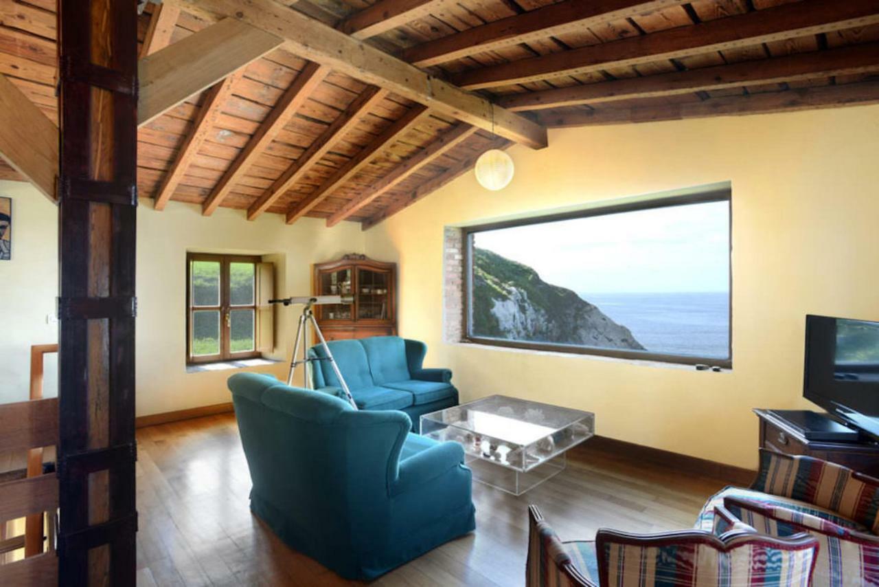 Perfect For Sea Lovers Arnao Esterno foto